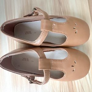 Toddler Zara Light Brown Mary Jane shoes Size 24 (US toddler size 8)